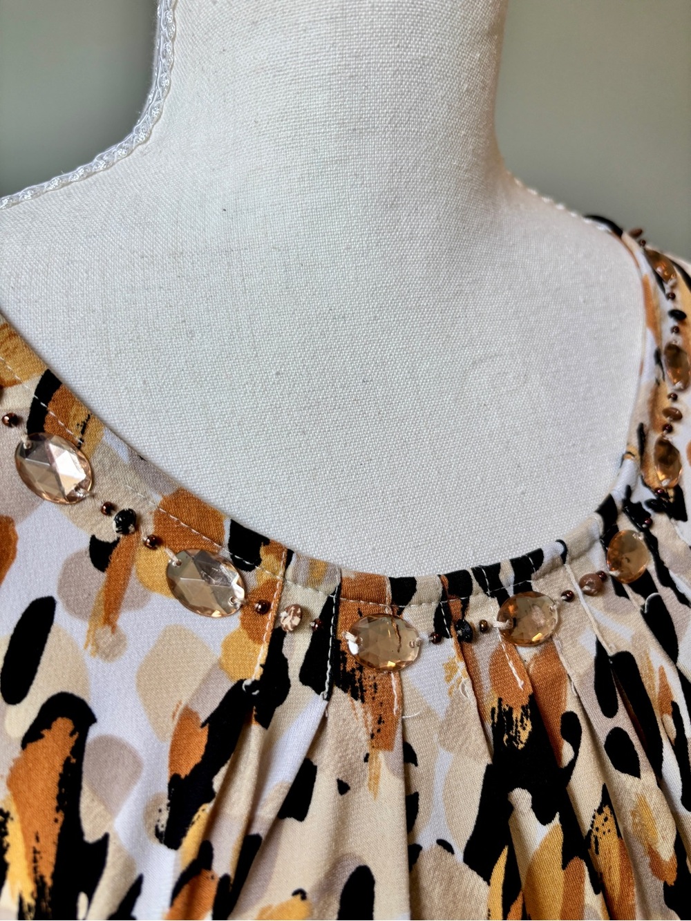 Alfred Dunner Petite Short-Sleeve Blouse in Cream, Black & Gold -Sz Petite Large